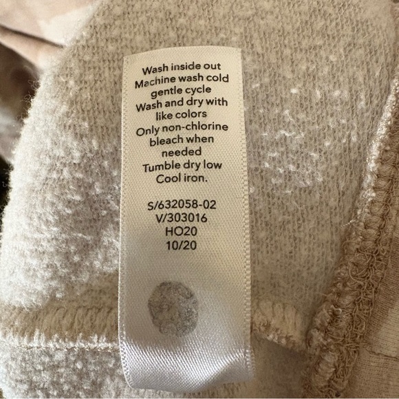Athleta Women’s Studio to Street Cream Tan Brown Camo Pullover Sweatshirt Small - Picture 7 of 7